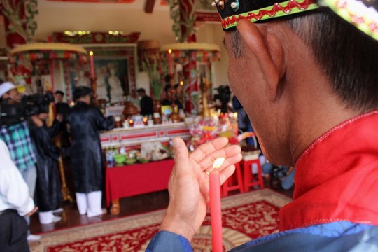 Đền thờ tổ nghề yến sào Khánh Hòa